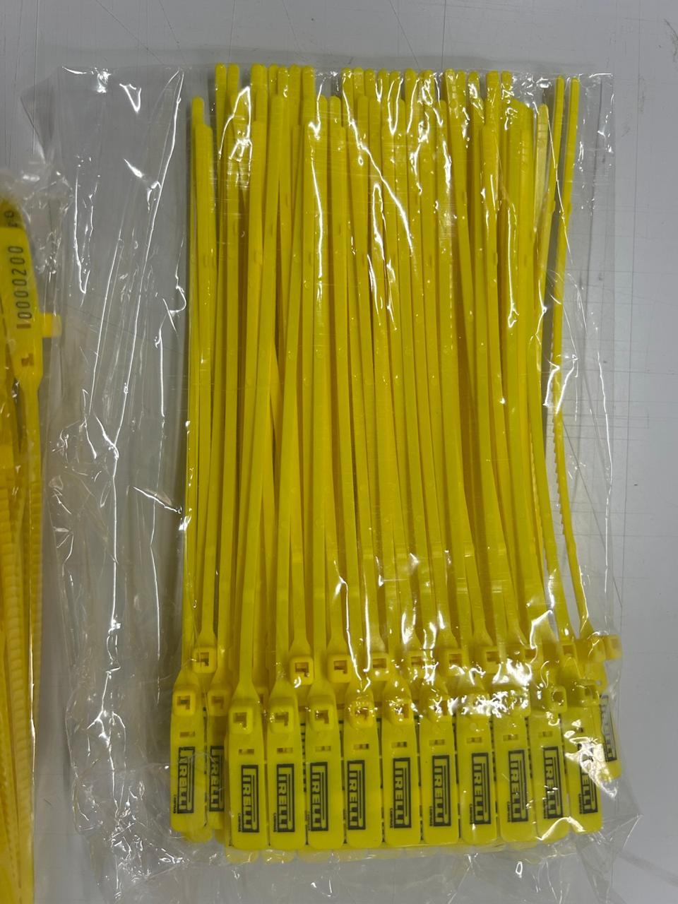 Lacres em nylon numerados
